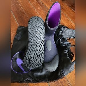 AquaLung Scuba booties size 8